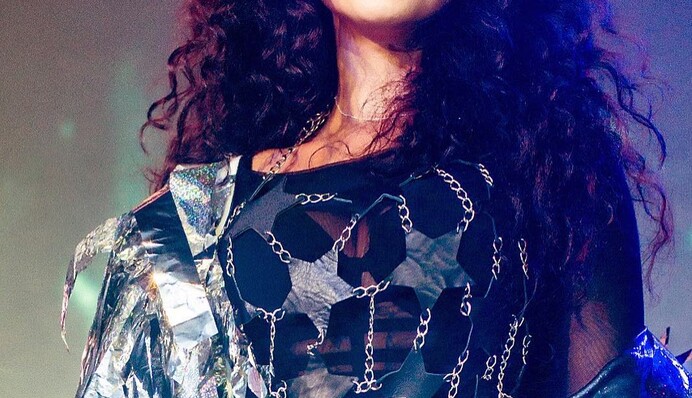 До Кардашьян еще далеко: Настя Каменских разочаровала поклонников пикантным фото