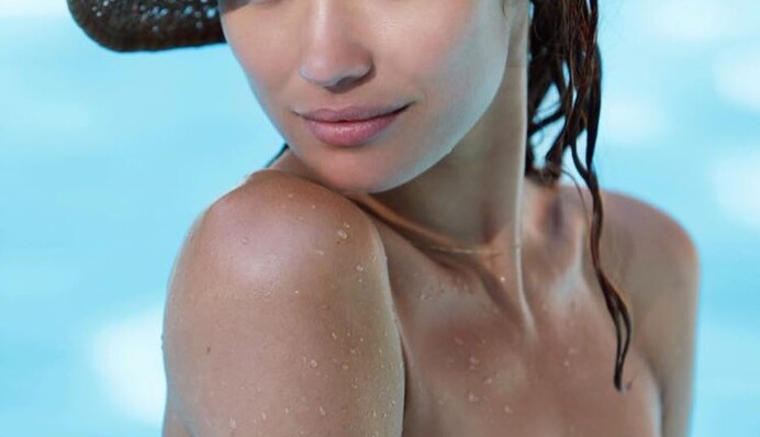 Голливудская звезда похвасталась отдыхом в Украине: опубликованы фото и видео