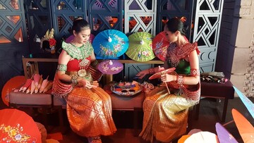 Таиланд на Ukrainian Fashion Week-2018: на показе представили яркую коллекцию