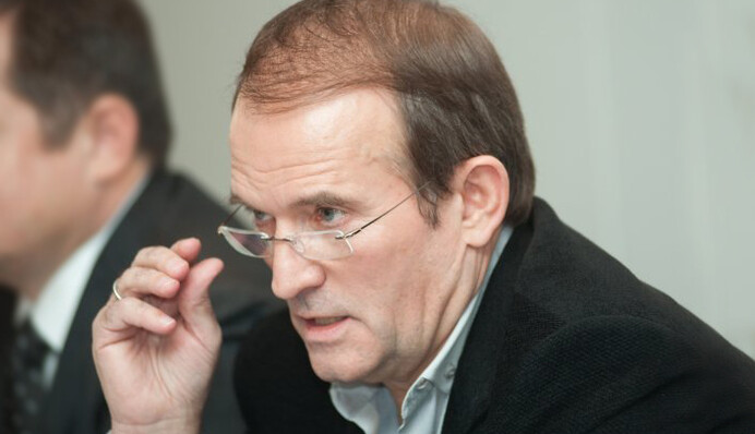 Выборы на троих: почему кум Путина не смог договориться с Ахметовым и Фирташем