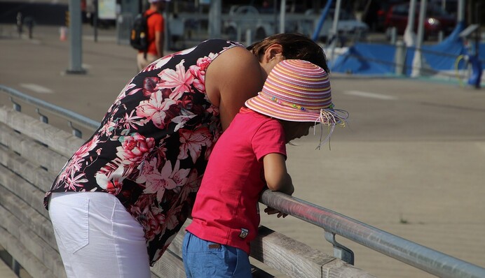 Как выбрать хорошую няню: советы психолога