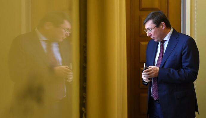 Відданий друг президента: Луценко затіяв подвійну гру