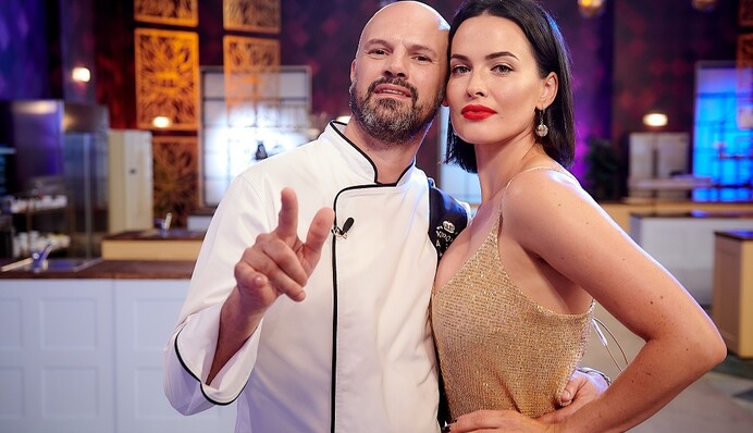 Даша Астафьева пришла на шоу 