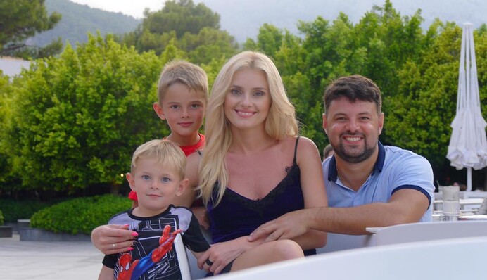 Известная украинская певица поделилась секретами воспитания детей