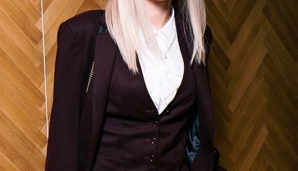 В мужском костюме и на каблуках: украинская звезда засветилась в Москве