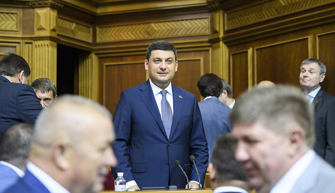 У Порошенка мовчки спостерігають: Гройсман придумав 