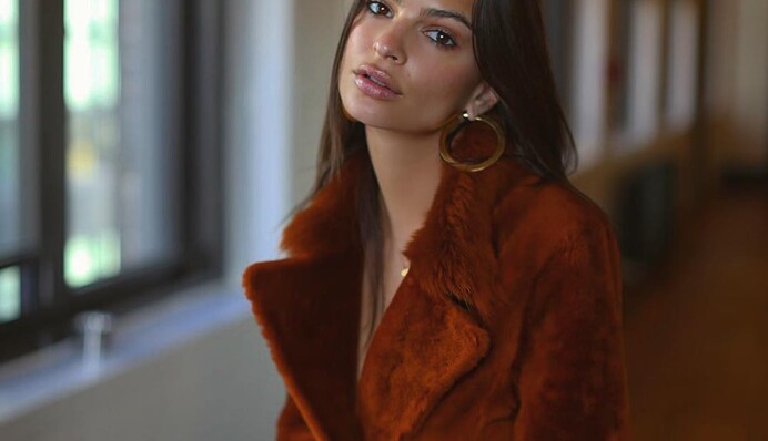 Знаменитая на весь мир модель засветилась в платье украинского бренда: опубликованы фото