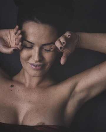 Это моя атмосфера: Астафьева объяснила, почему снимается обнаженной