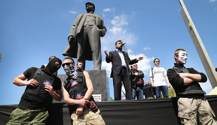 Борьба за власть в ДНР: бандитов в форме сменяют бандиты в костюмах