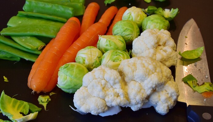 Готуємо вдома смачну міні-піцу із цвітної капусти: рецепт і поради з фото