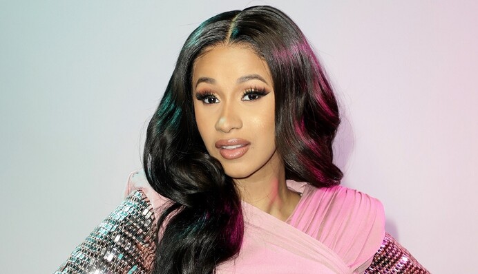 Известная певица арестована за драку в стрип-клубе