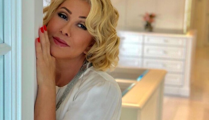 Сломала челюсть и потеряла 5 зубов: дочь знаменитой российской певицы сильно пострадала