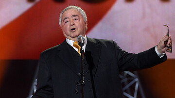 Стало известно, какое наследство получат родные Романа Карцева