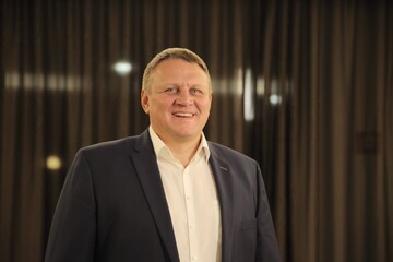 Черговий кандидат в президенти: як власник "Буковелі" вибудував політичну кар'єру