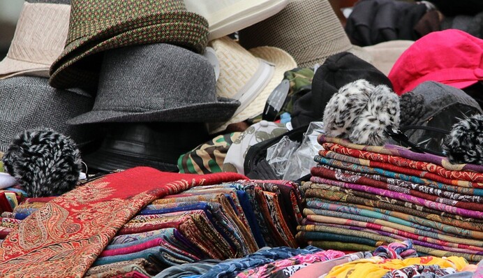 Как ухаживать за твидовыми вещами: советы дизайнера