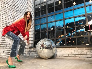 Одни джинсы на все случаи жизни: Дорофеева дала несколько модных советов