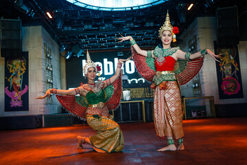 Таиланд на Ukrainian Fashion Week-2018: на показе представили яркую коллекцию