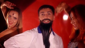 Кровь из глаз: в сети обсуждают ставшую вирусом рекламу украинской аптеки