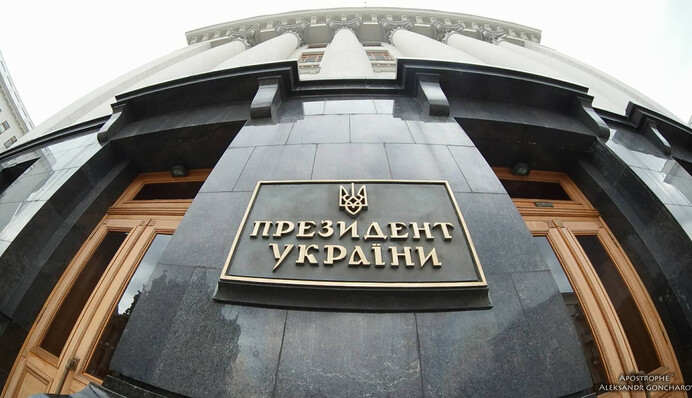 Перед виборами всі засоби годяться: як влада намагається обмежити свободи українців