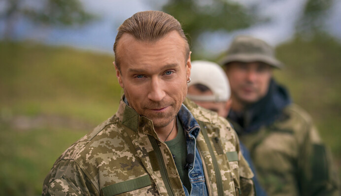 Олег Винник впервые показал родных: появилось видео