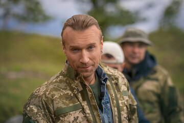 Олег Винник впервые показал родных: появилось видео