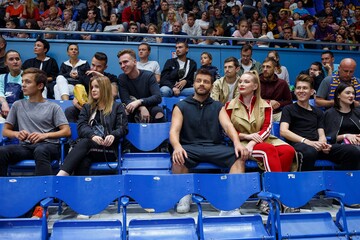 Модель XL: девушки с пышными формами будут соревноваться против профессиональных моделей