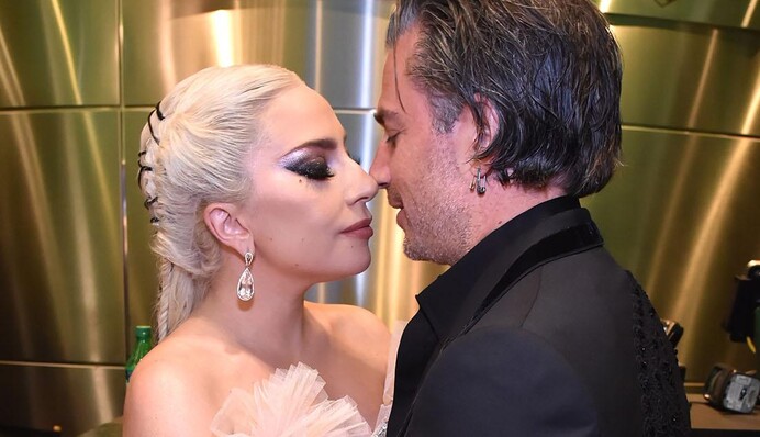 Леди Гага подтвердила, что выходит замуж за менеджера