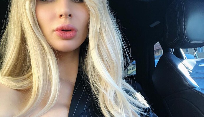 Мужчина таки присутствует: Лобода в день своего рождения показала семейное фото