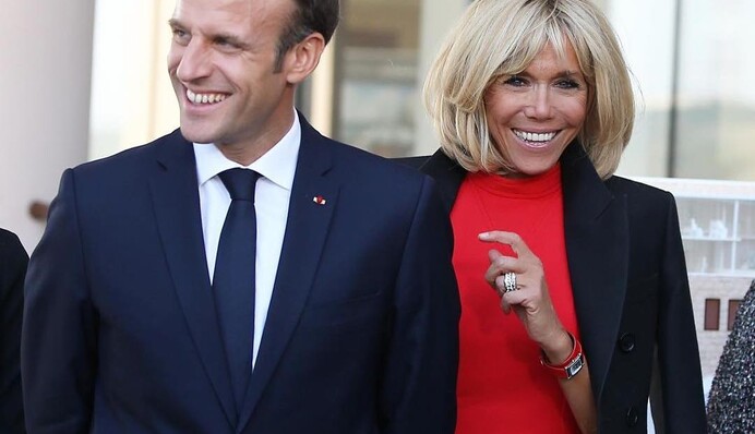 65-летняя первая леди Франции поразила худощавыми руками на приеме