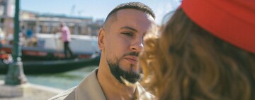 MONATIK выпустил свежий трек о трогательной любви