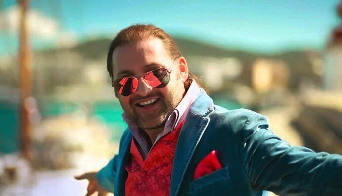 Автора дискотечных хитов 2000-х задержала полиция