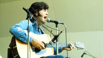 Его песни пел Элвис: умер известный певец и композитор