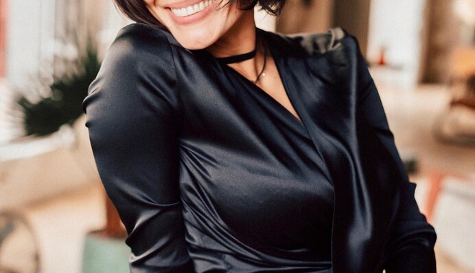 Надежда Мейхер в пикантном купальнике восхитила фигурой