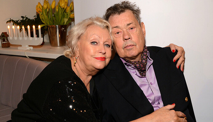 Он приготовлен для рая: жена Караченцова высказалась о смерти мужа