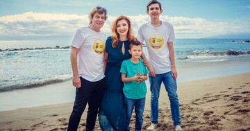 Сын учится в Москве: звезда 