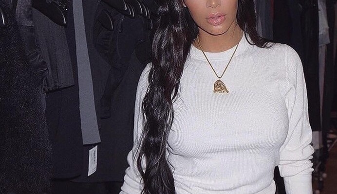 Ким Кардашьян с сестрами стали ангелами Victoria's Secret