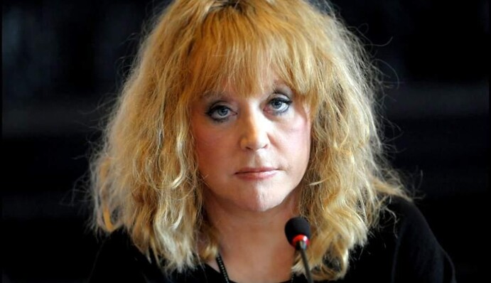 Скрыть это безумно сложно: Пугачева рассказала о своих страхах