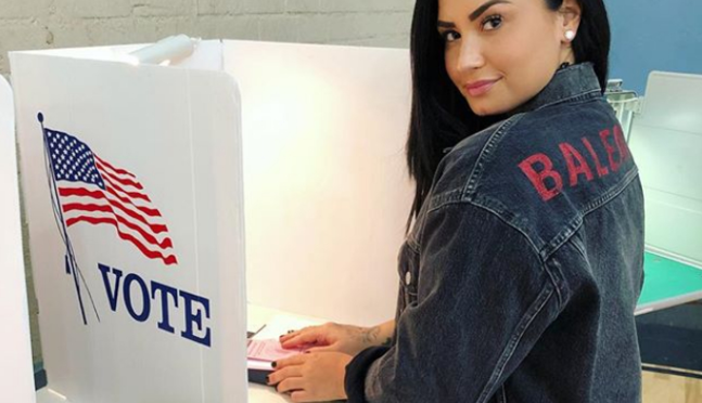 Как знаменитости ходят на выборы: голливудские звезды массово делятся фото