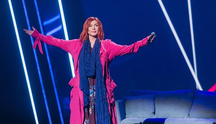 Соблазнительная официантка: Ирина Билык выпустила песню в стиле шансон