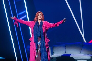 Соблазнительная официантка: Ирина Билык выпустила песню в стиле шансон