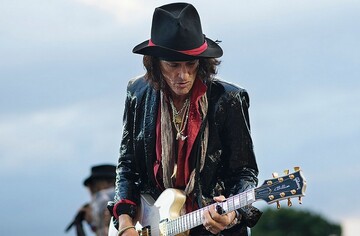 Гитариста Aerosmith экстренно госпитализировали после шоу