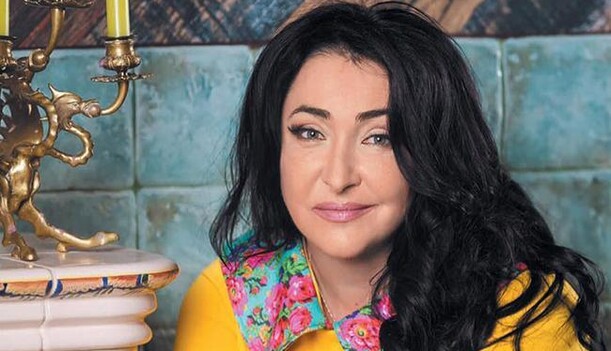 Хотя бы так воссоединюсь с родиной: Лолита завещала развеять свой прах в Украине