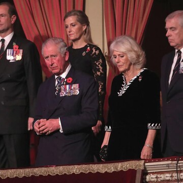 К 70-летию принца Чарльза: появились портреты с Меган Маркл, Кейт Миддлтон и другими