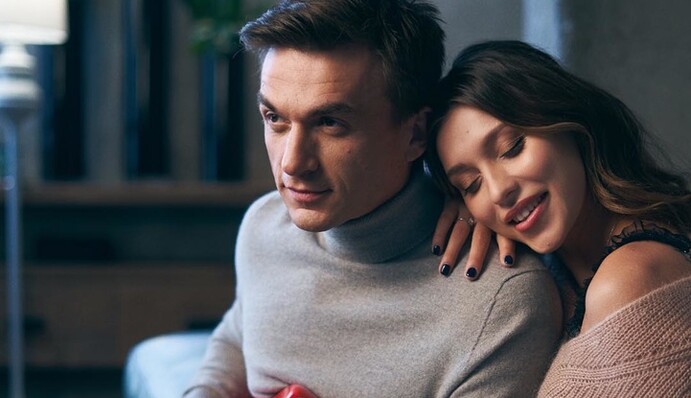 Беременная Тодоренко снялась в клипе жениха