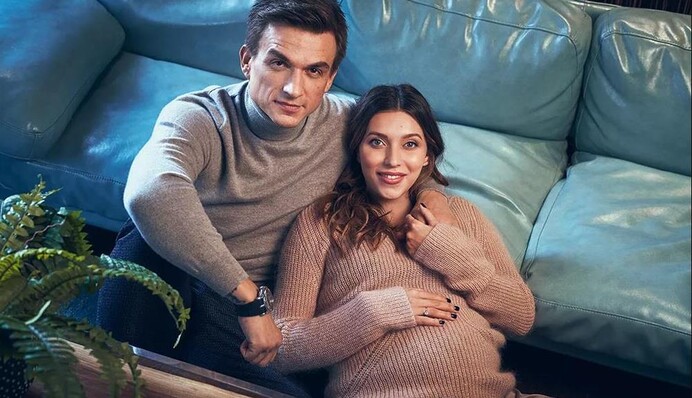 Поженились? Тодоренко и Топалов засветили обручальные кольца