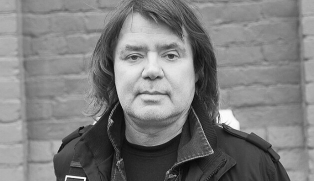 Умер известный российский певец, танцевавший с Ельциным