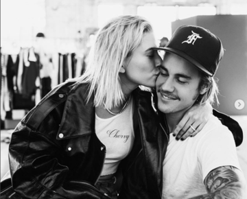 Знаменитый певец подтвердил, что женился на модели