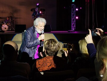 Исполнитель хита 