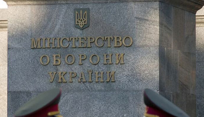 Гражданский министр и тот генерал: почему реформа армии превращается в декорацию