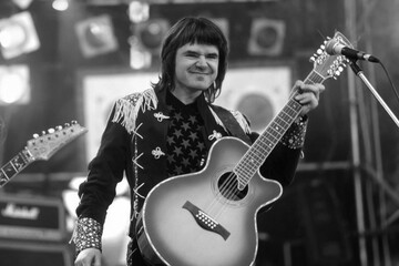 Осина похоронили под его знаменитый хит